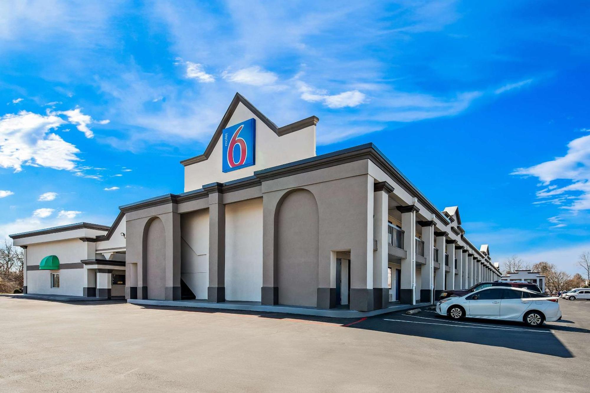 Motel 6 Lester - Philadelphia Airport Экстерьер фото