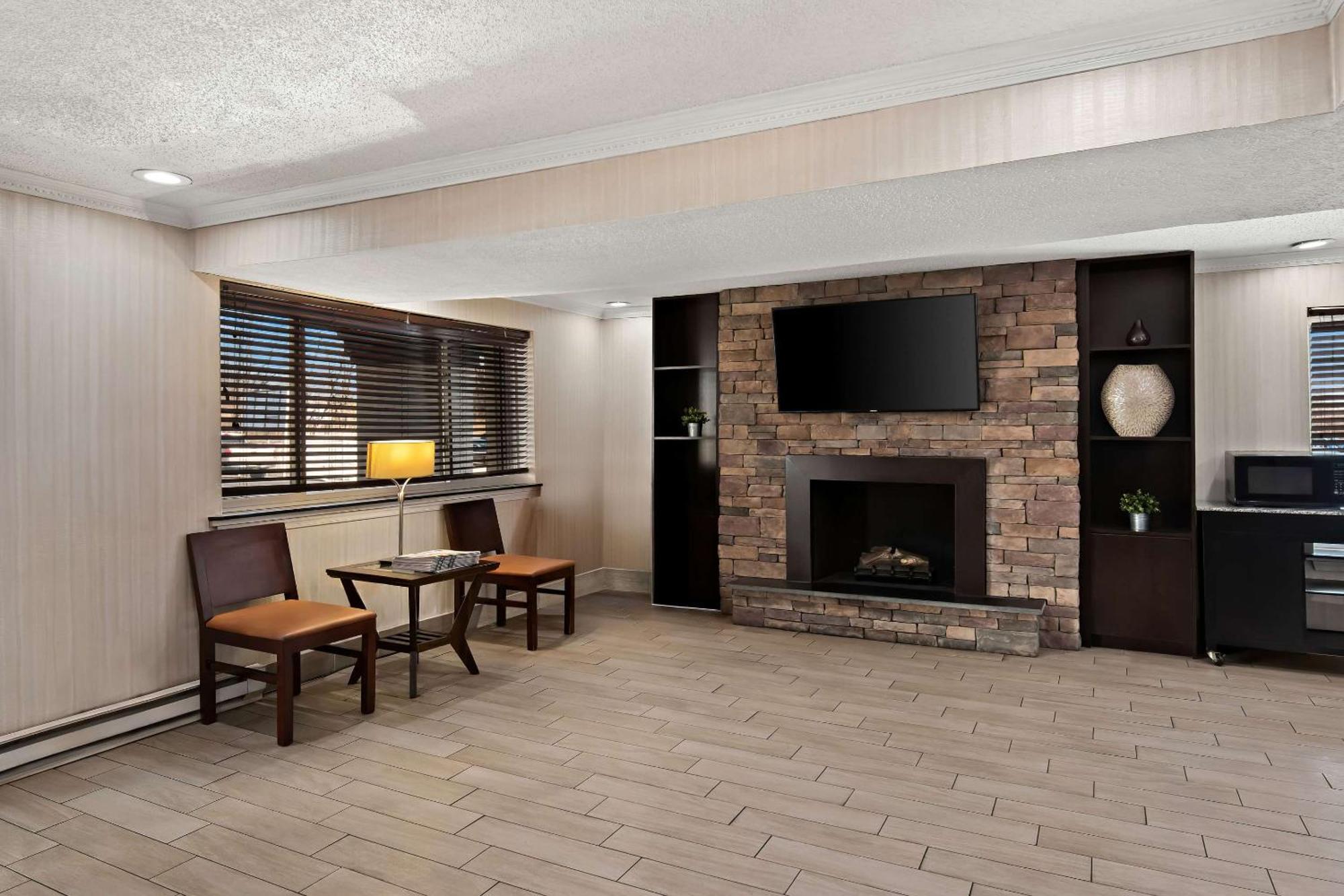 Motel 6 Lester - Philadelphia Airport Экстерьер фото