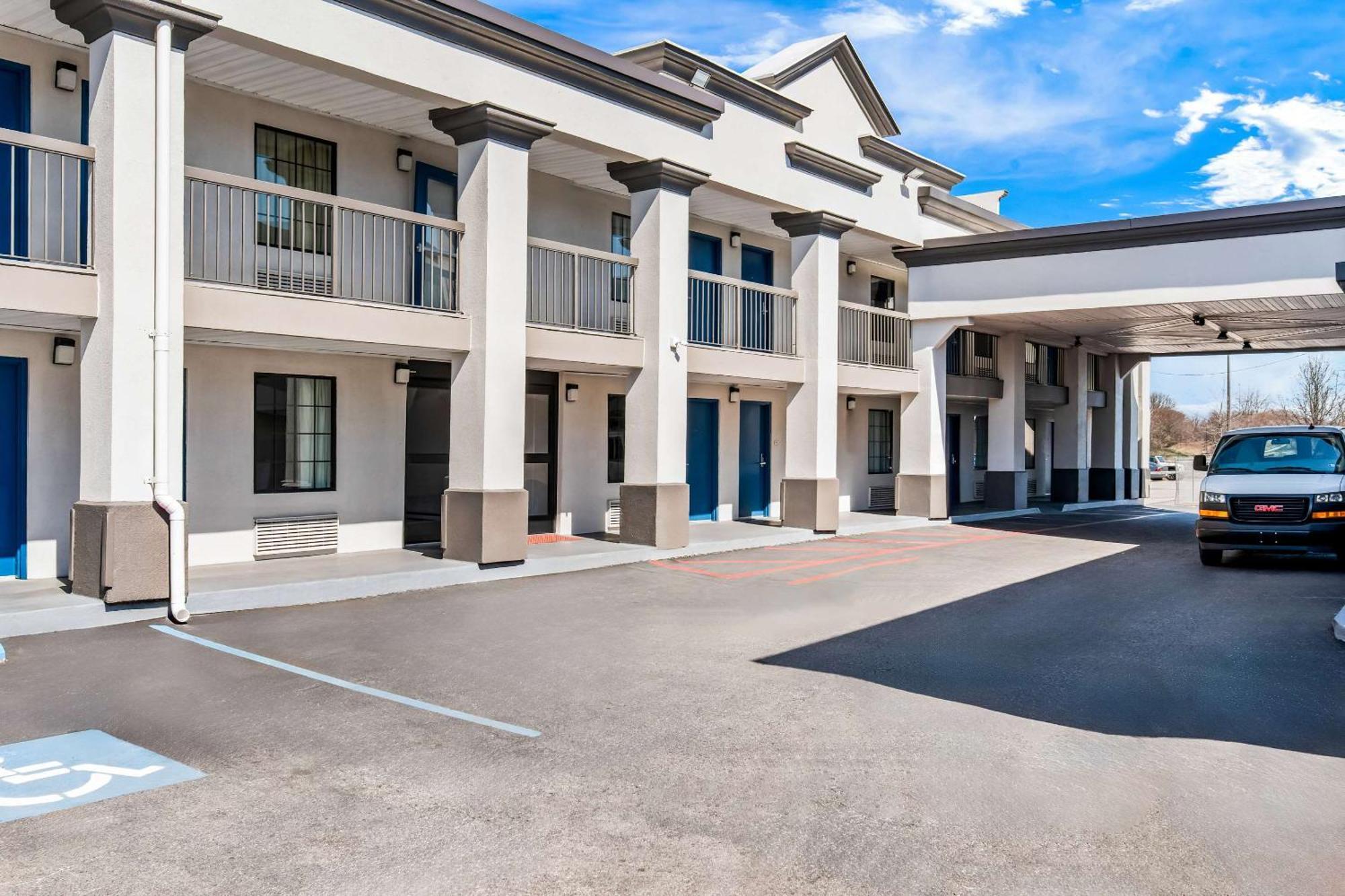 Motel 6 Lester - Philadelphia Airport Экстерьер фото